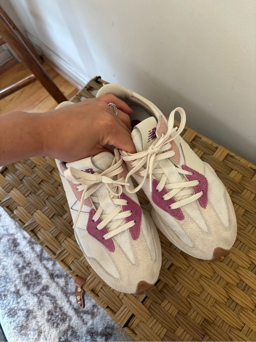 New Balance 327 Women's Sneaker size 7.5